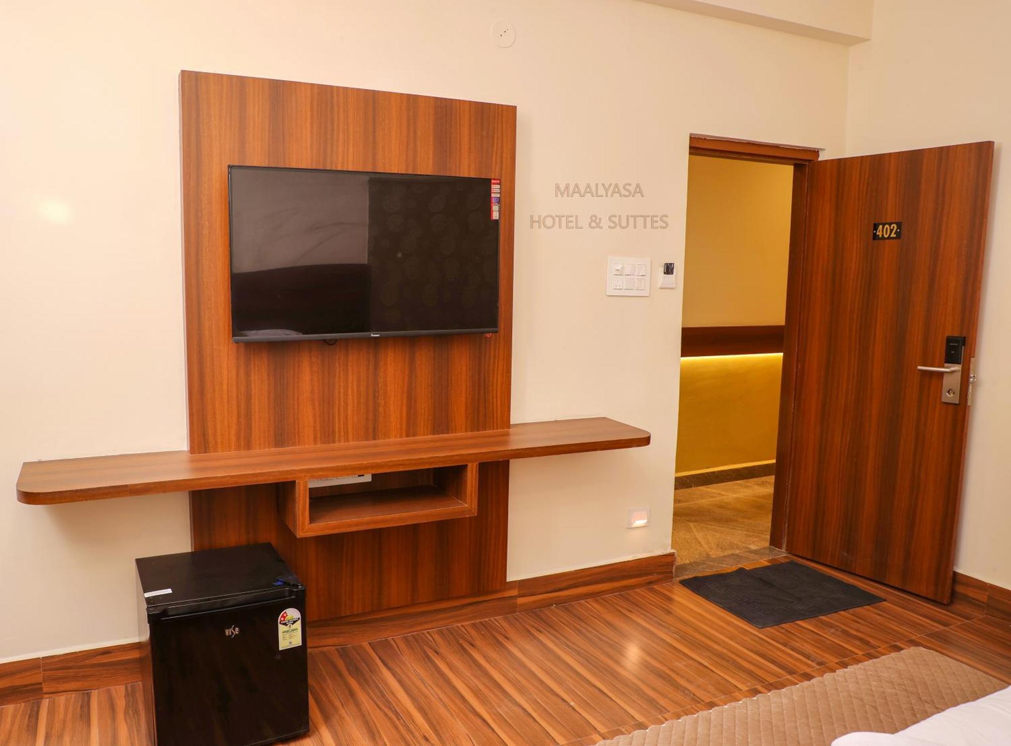 Maalyasa Hotel And Suites ハイデラバード エクステリア 写真